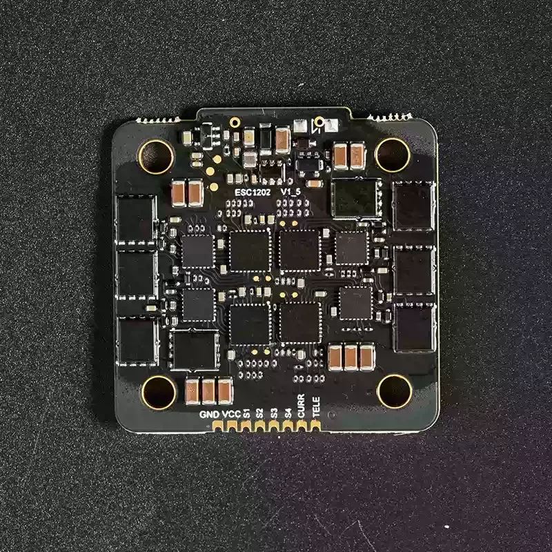 FOXEER Reaper F4 ESC 4IN1 45A  - Foxeer Reaper F4 128K 65A Esc recensione e prezzo